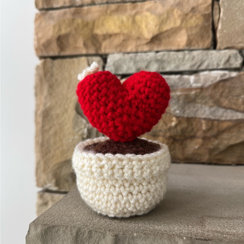 Crochet heart-shaped cactus plant
